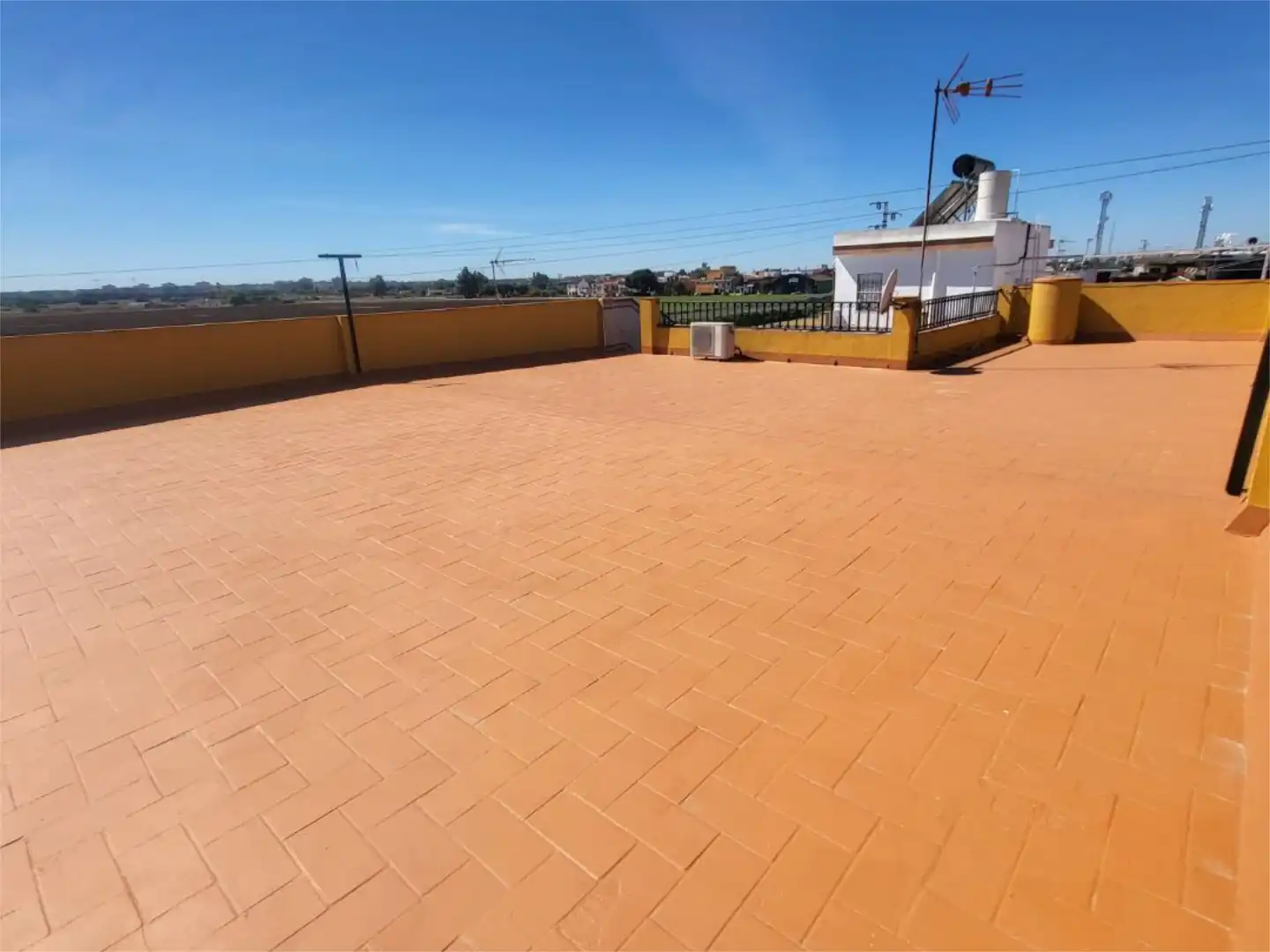 Terrace of Detached homes for sale in  Sevilla Capital  with Air Conditioner, Terrace and Balcony