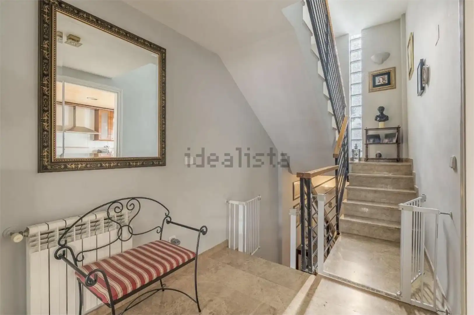 Einfamilien-Reihenhaus zum Verkauf in Calle Santiago Grisolía, 20, San Miguel Einfamilien-Reihenhaus zum Verkauf in Armilla mit Klimaanlage und Balkon