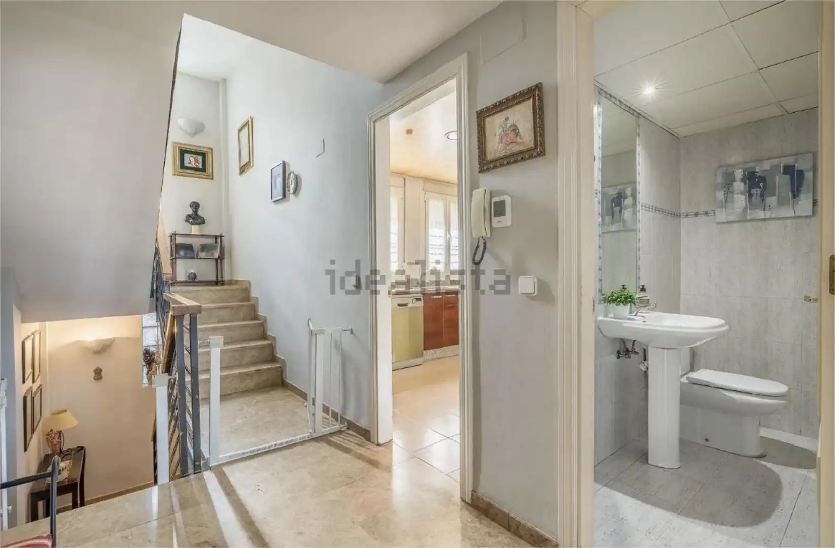 Einfamilien-Reihenhaus zum Verkauf in Calle Santiago Grisolía, 20, San Miguel Einfamilien-Reihenhaus zum Verkauf in Armilla mit Klimaanlage und Balkon