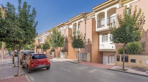 Foto 2 von Einfamilien-Reihenhaus zum Verkauf in Calle Santiago Grisolía, 20, San Miguel, Armilla