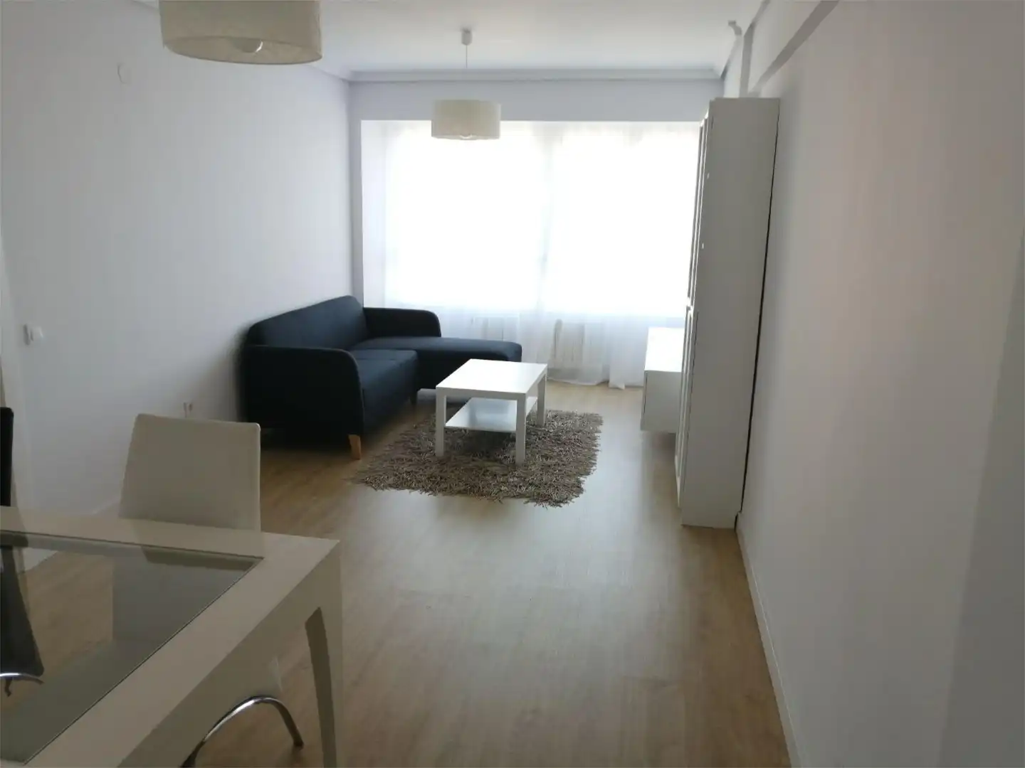 Sala d'estar de Pis de lloguer en Santander amb Calefacció, Parquet i Moblat
