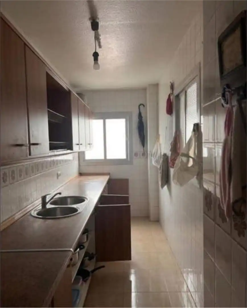 Casa o chalet en venta en Pescadores - Saladillo Cocina de Casa o chalet en venta en Algeciras con Terraza y Amueblado