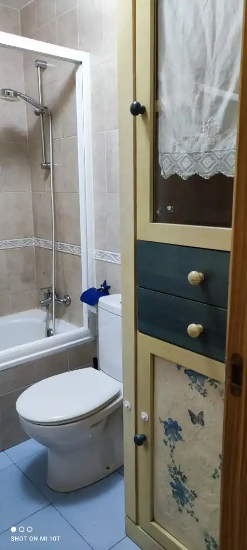 Badezimmer von Wohnung zum Verkauf in Espirdo mit Heizung, Terrasse und Abstellraum