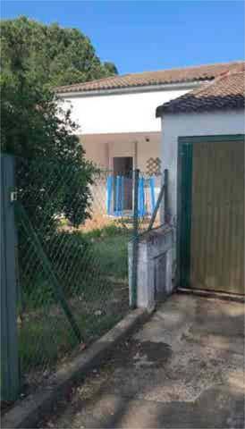 Casa adosada en Venta en Valdecaballeros