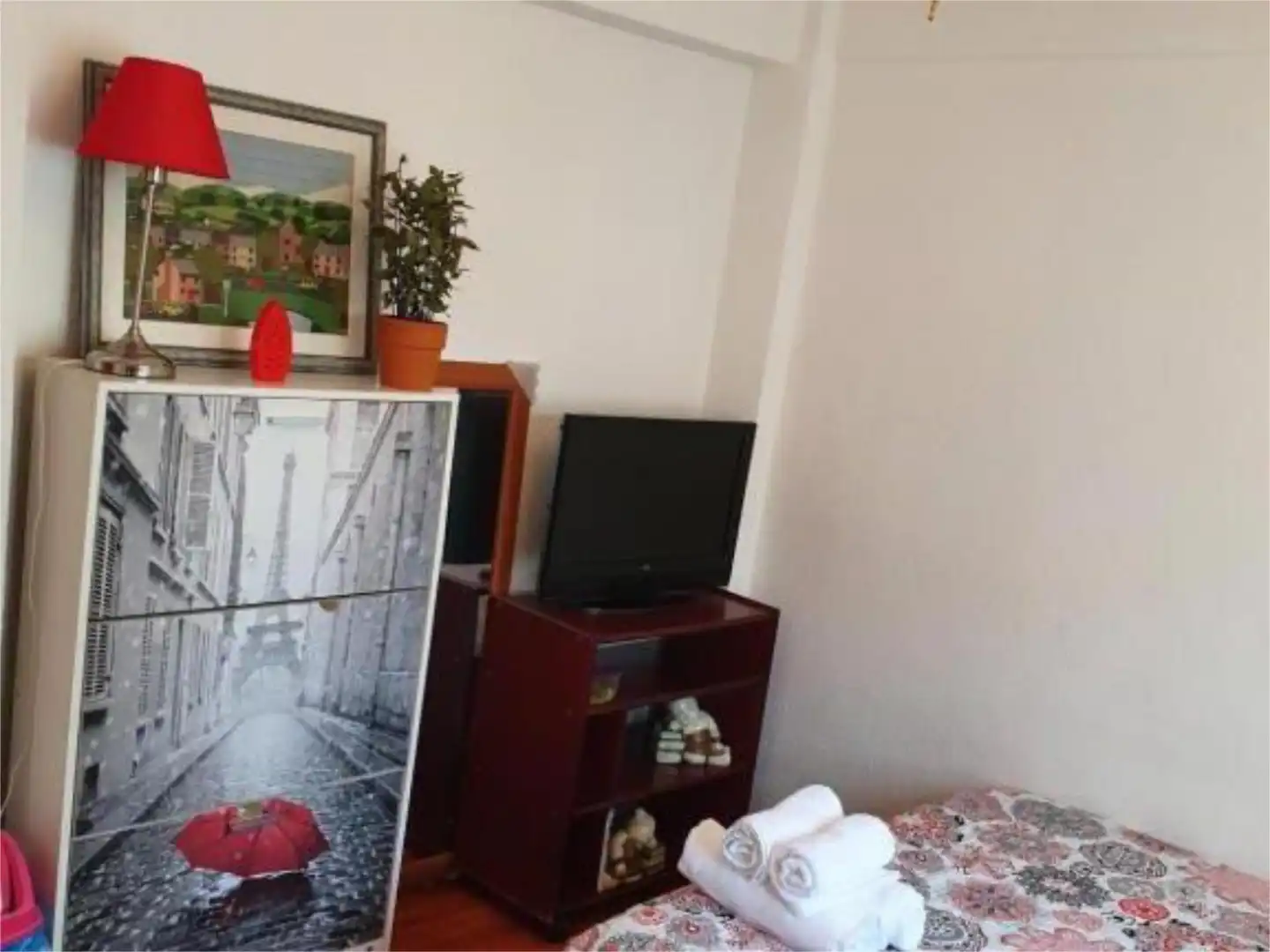 Piso en venta en Rúa Maceiras, 22, Teis Habitación de Piso en venta en Vigo con Calefacción y Amueblado