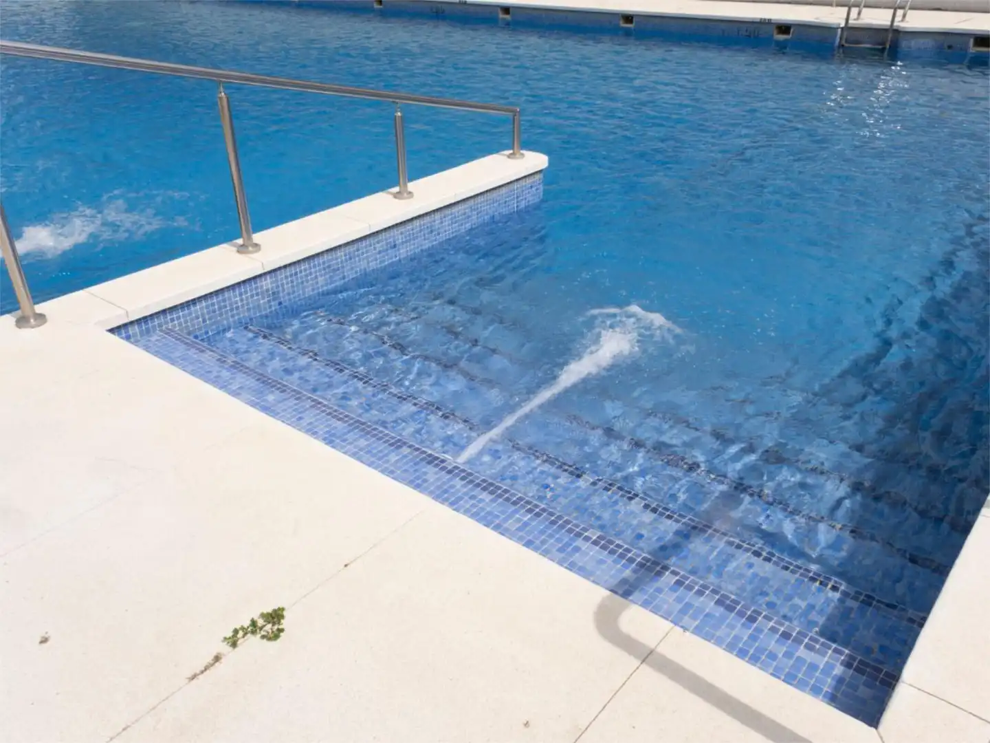 Wohnung zum Verkauf in Calle Sócrates, 1, Nuevo Bulevar Schwimmbecken von Wohnung zum Verkauf in Mairena del Aljarafe mit Klimaanlage, Terrasse und Schwimmbad