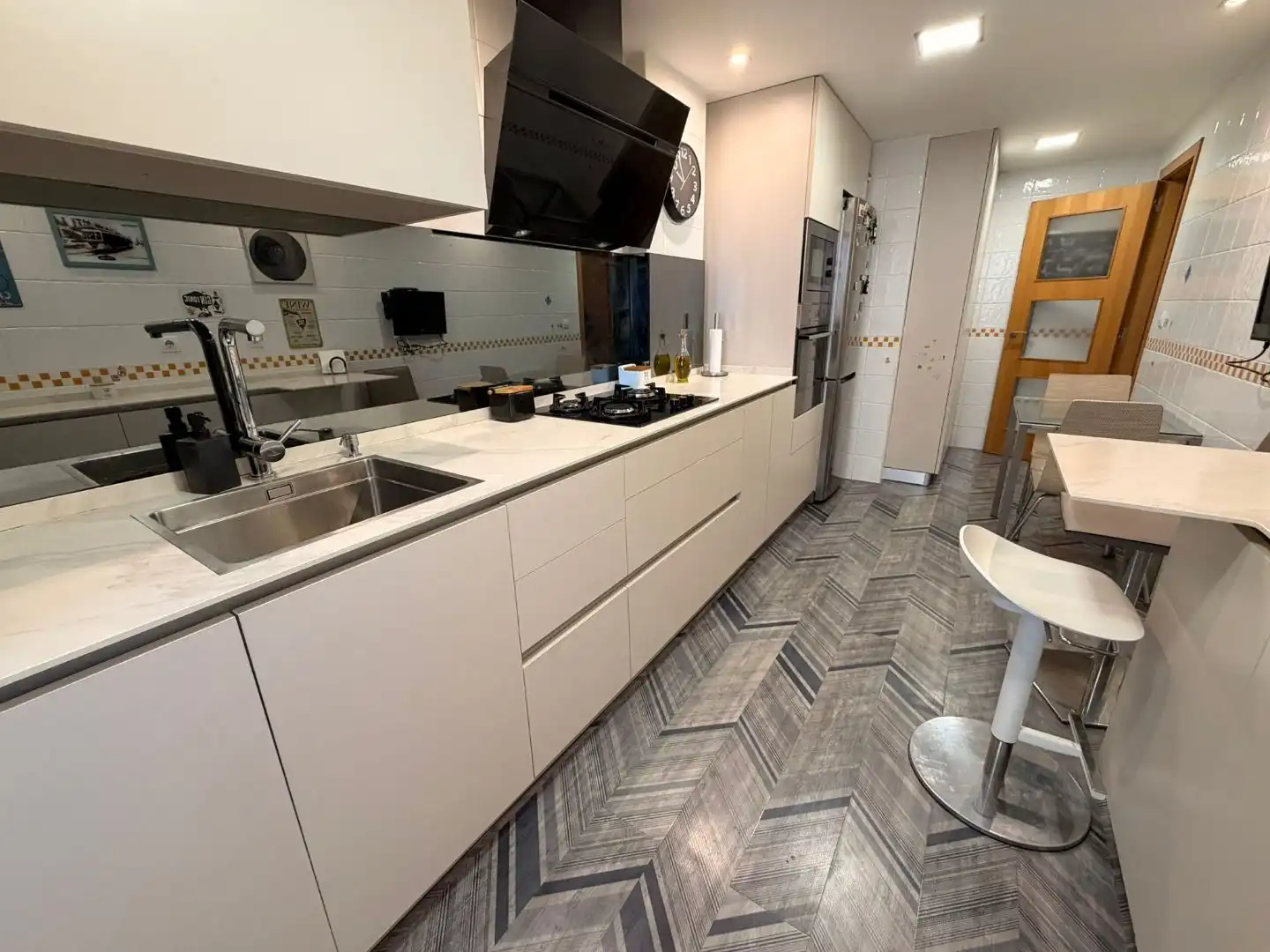 Wohnung zum Verkauf in Calle Sócrates, 1, Nuevo Bulevar Küche von Wohnung zum Verkauf in Mairena del Aljarafe mit Klimaanlage, Terrasse und Schwimmbad