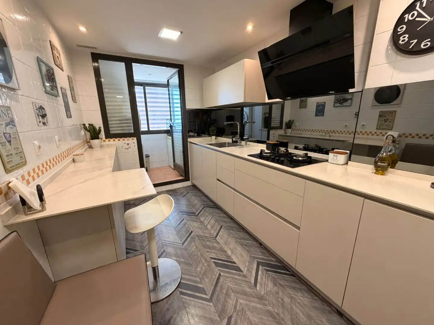 Wohnung zum Verkauf in Calle Sócrates, 1, Nuevo Bulevar Küche von Wohnung zum Verkauf in Mairena del Aljarafe mit Klimaanlage, Terrasse und Schwimmbad