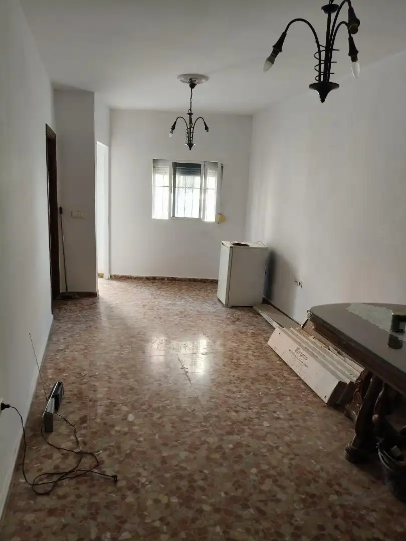 Casa adosada en venta en Calle Nazaret, 36, San Bernabé Casa adosada en venta en Algeciras con Calefacción, Terraza y Amueblado