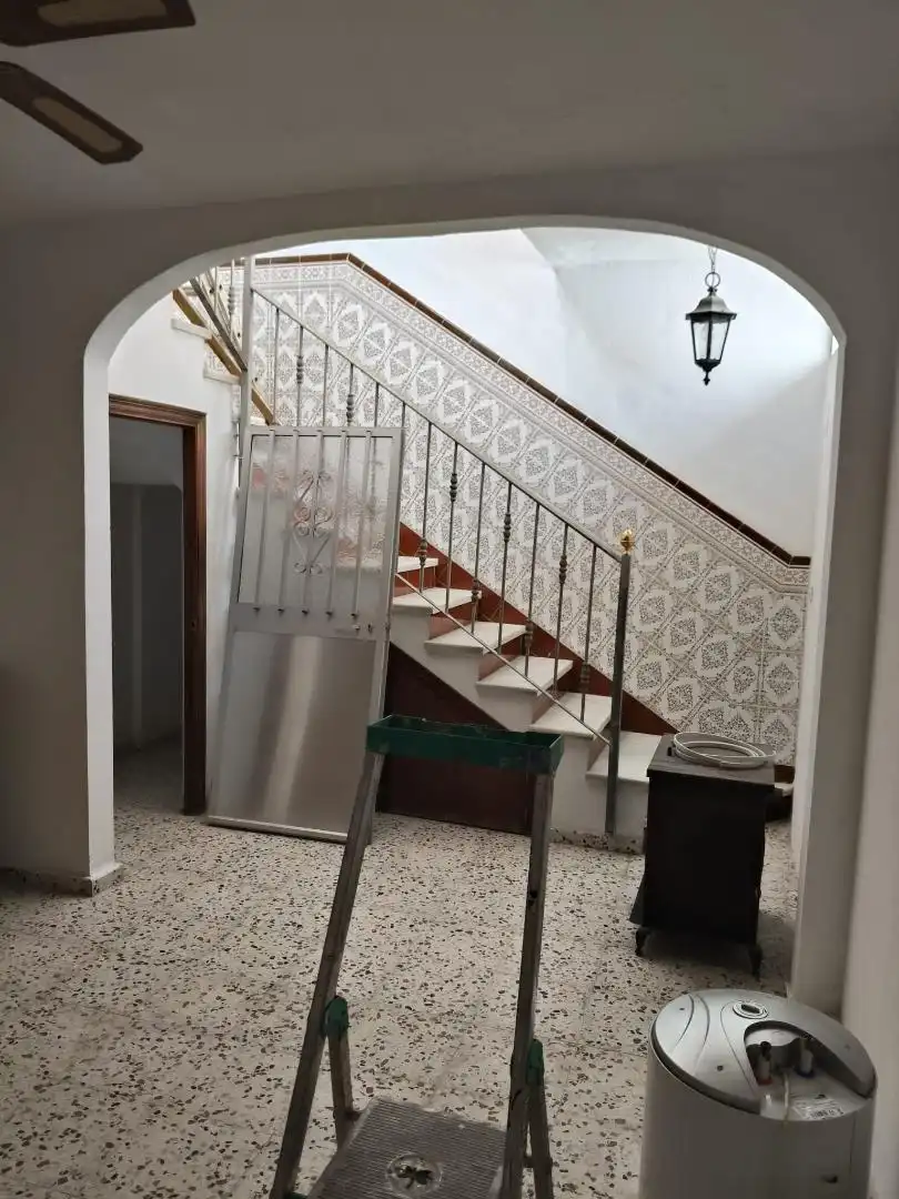 Casa adosada en venta en Calle Nazaret, 36, San Bernabé Casa adosada en venta en Algeciras con Calefacción, Terraza y Amueblado