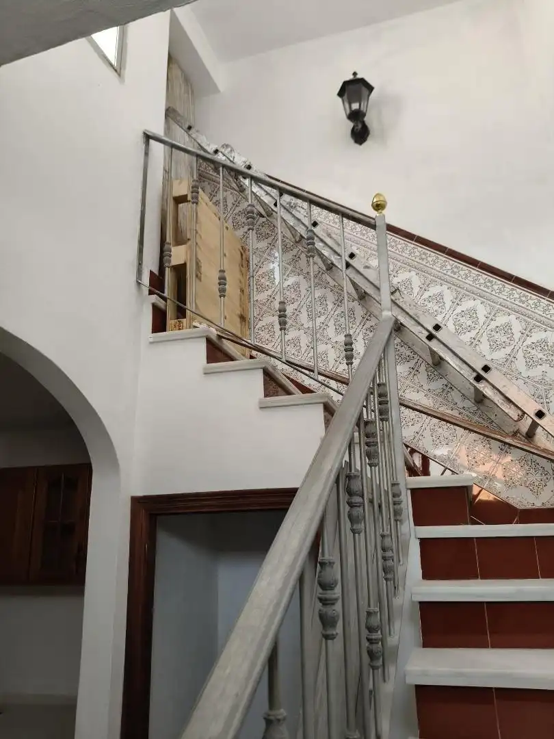 Casa adosada en venta en Calle Nazaret, 36, San Bernabé Casa adosada en venta en Algeciras con Calefacción, Terraza y Amueblado