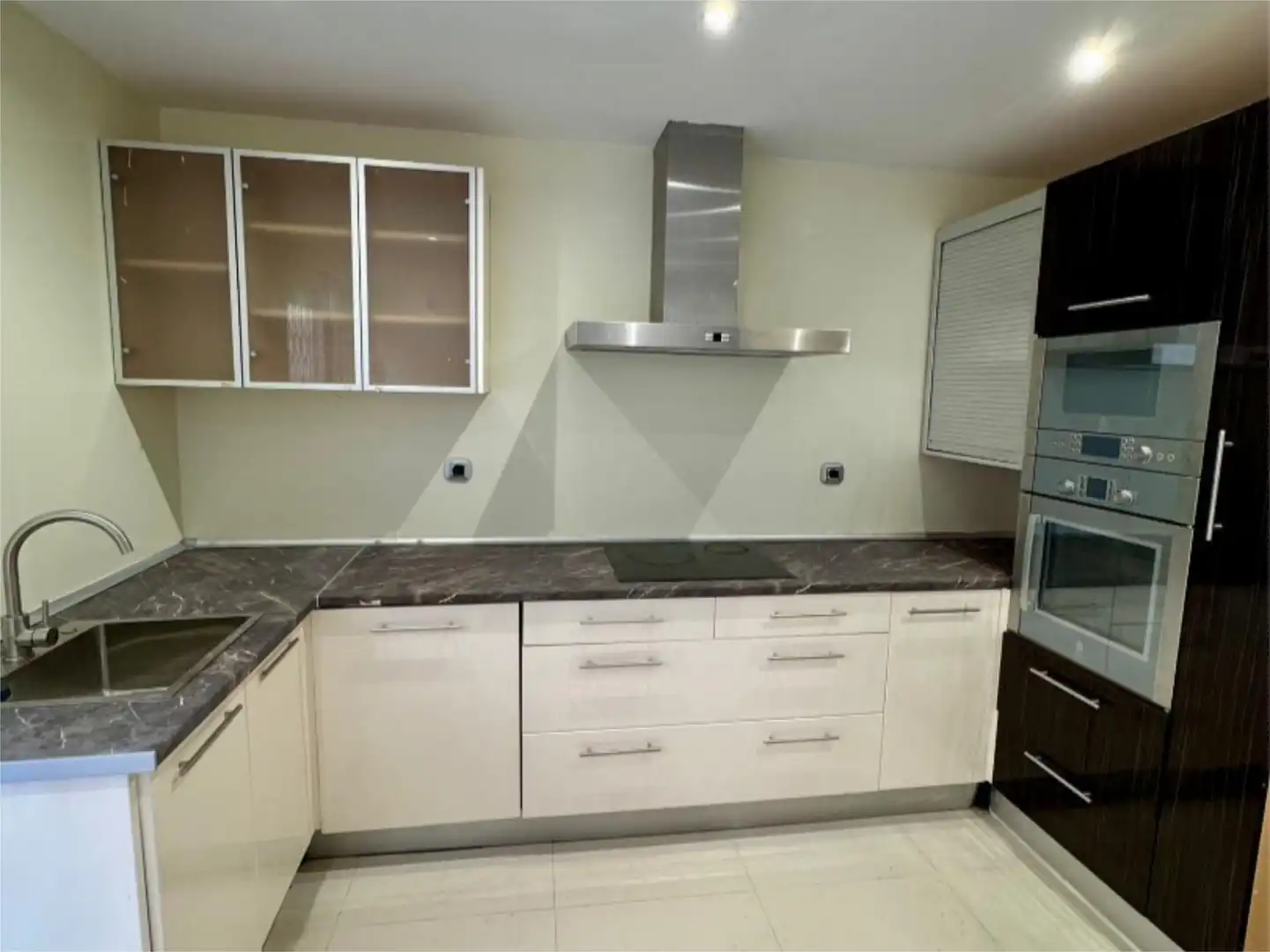 Wohnung zum Verkauf in Plaza de los Pueblos, 5, Nuevo Centro Küche von Wohnung zum Verkauf in Sagunto / Sagunt mit Klimaanlage, Heizung und Privatgarten