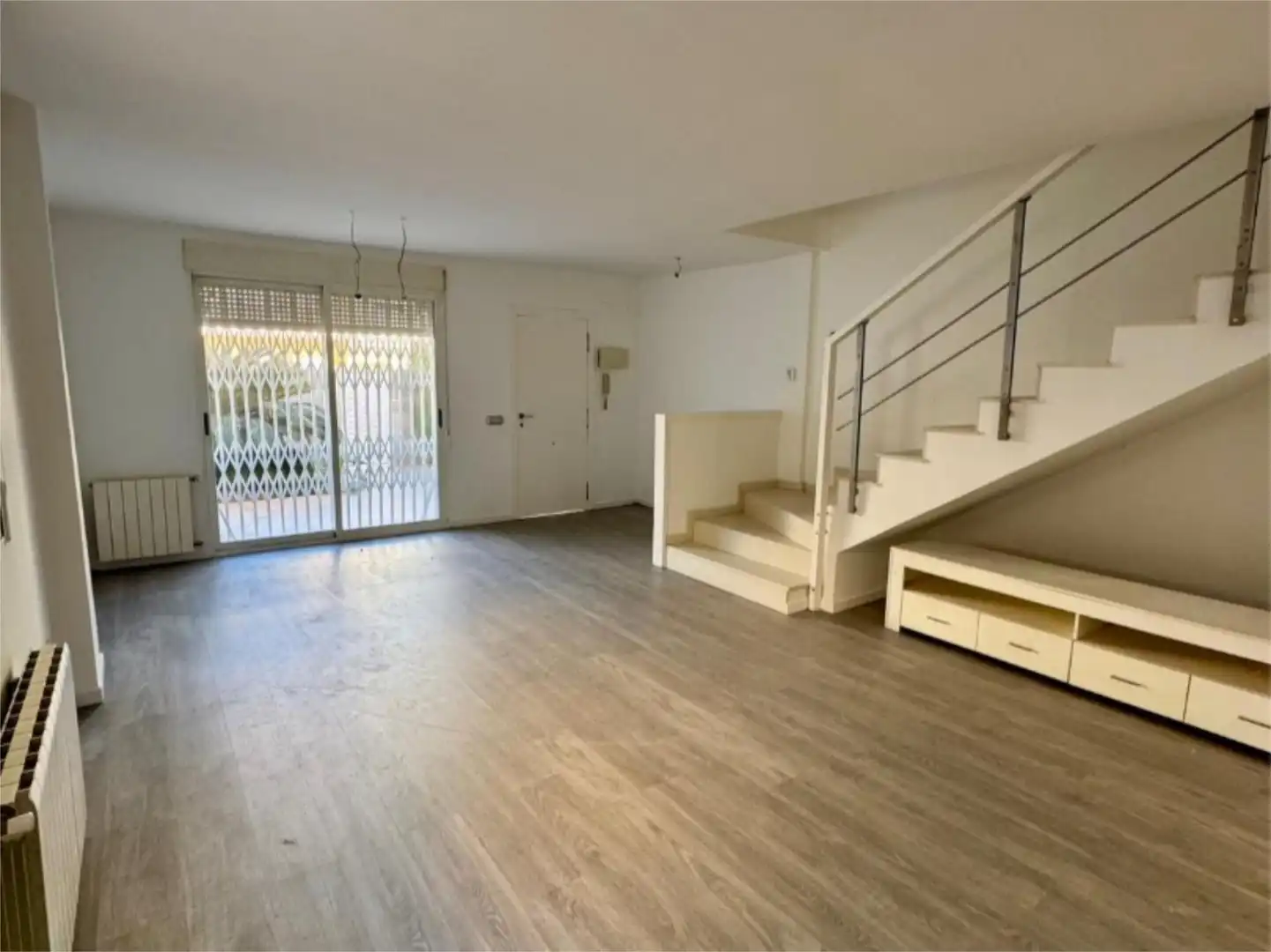 Wohnung zum Verkauf in Plaza de los Pueblos, 5, Nuevo Centro Wohnung zum Verkauf in Sagunto / Sagunt mit Klimaanlage, Heizung und Privatgarten
