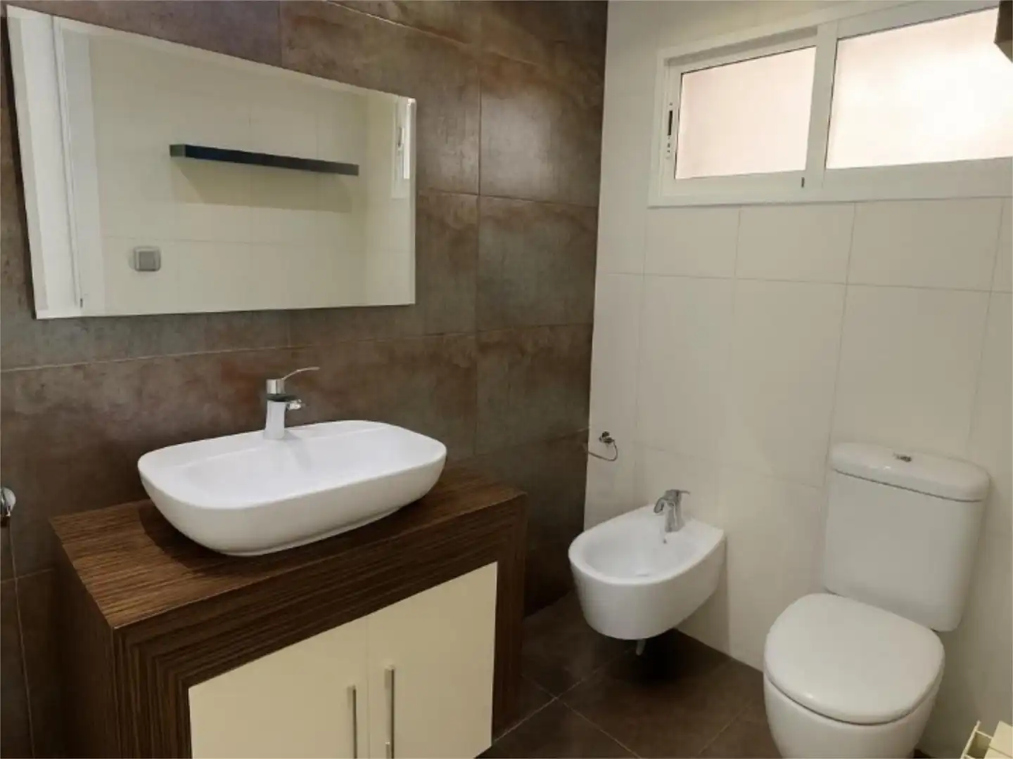 Wohnung zum Verkauf in Plaza de los Pueblos, 5, Nuevo Centro Badezimmer von Wohnung zum Verkauf in Sagunto / Sagunt mit Klimaanlage, Heizung und Privatgarten
