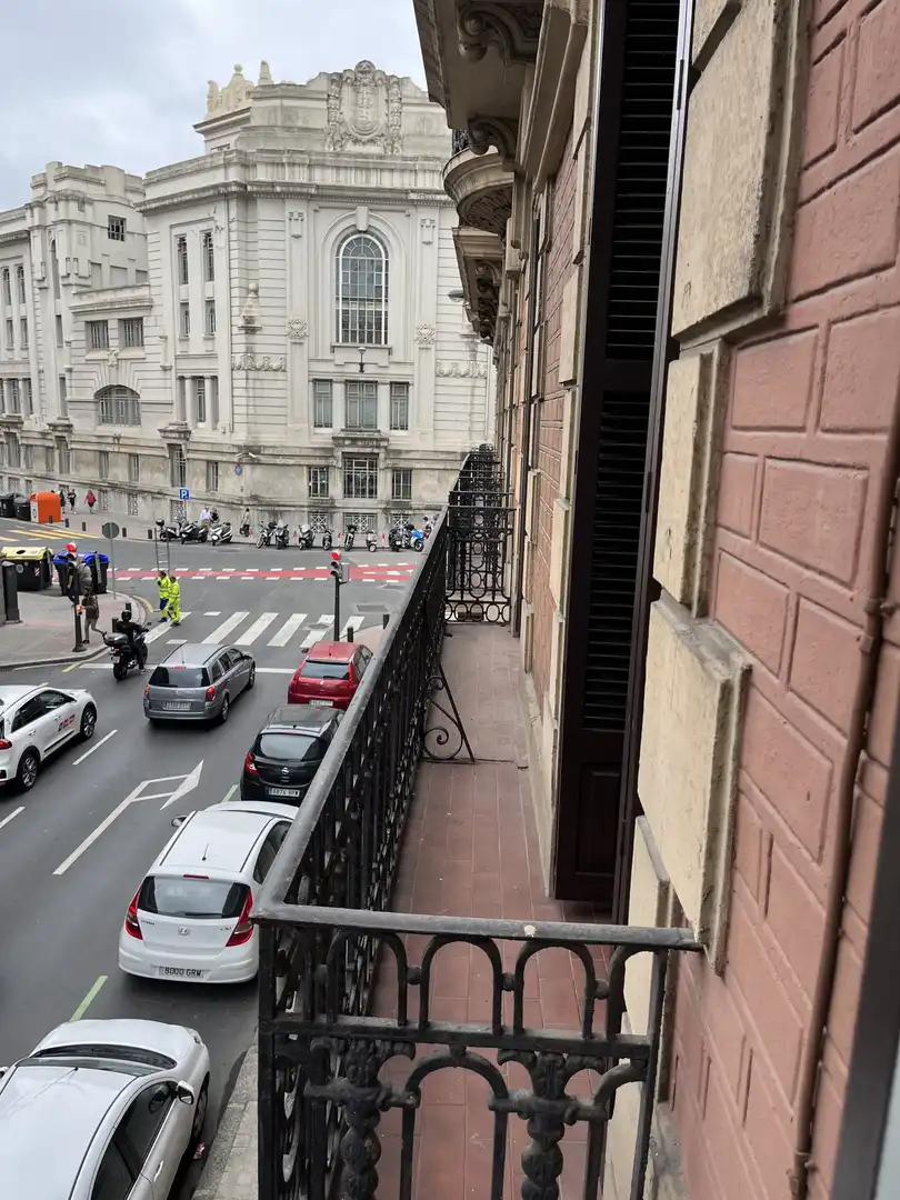 Piso en venta en Gardoki Kardenalaren Kalea, 11, Ensanche - Moyua - Diputación Vista exterior de Piso en venta en Bilbao con Balcón