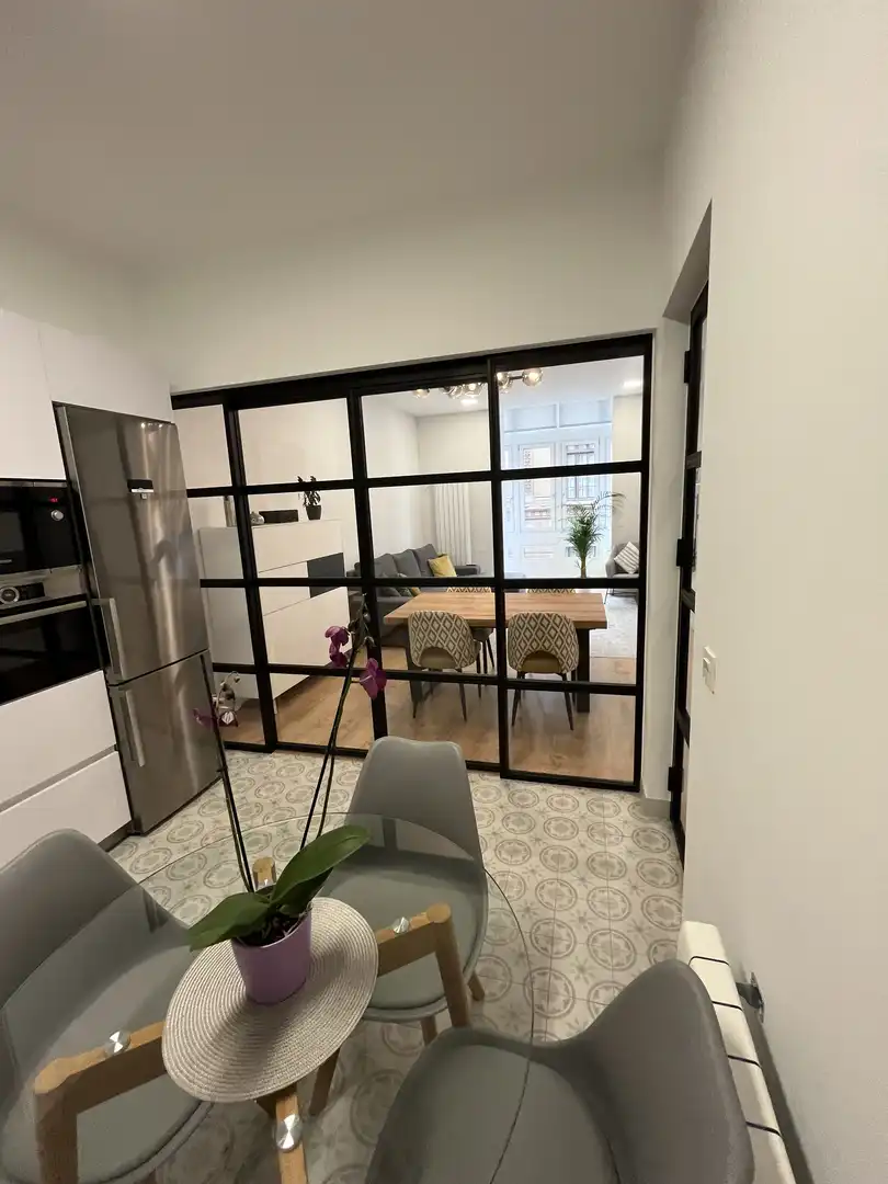 Piso en venta en Gardoki Kardenalaren Kalea, 11, Ensanche - Moyua - Diputación Comedor de Piso en venta en Bilbao con Balcón