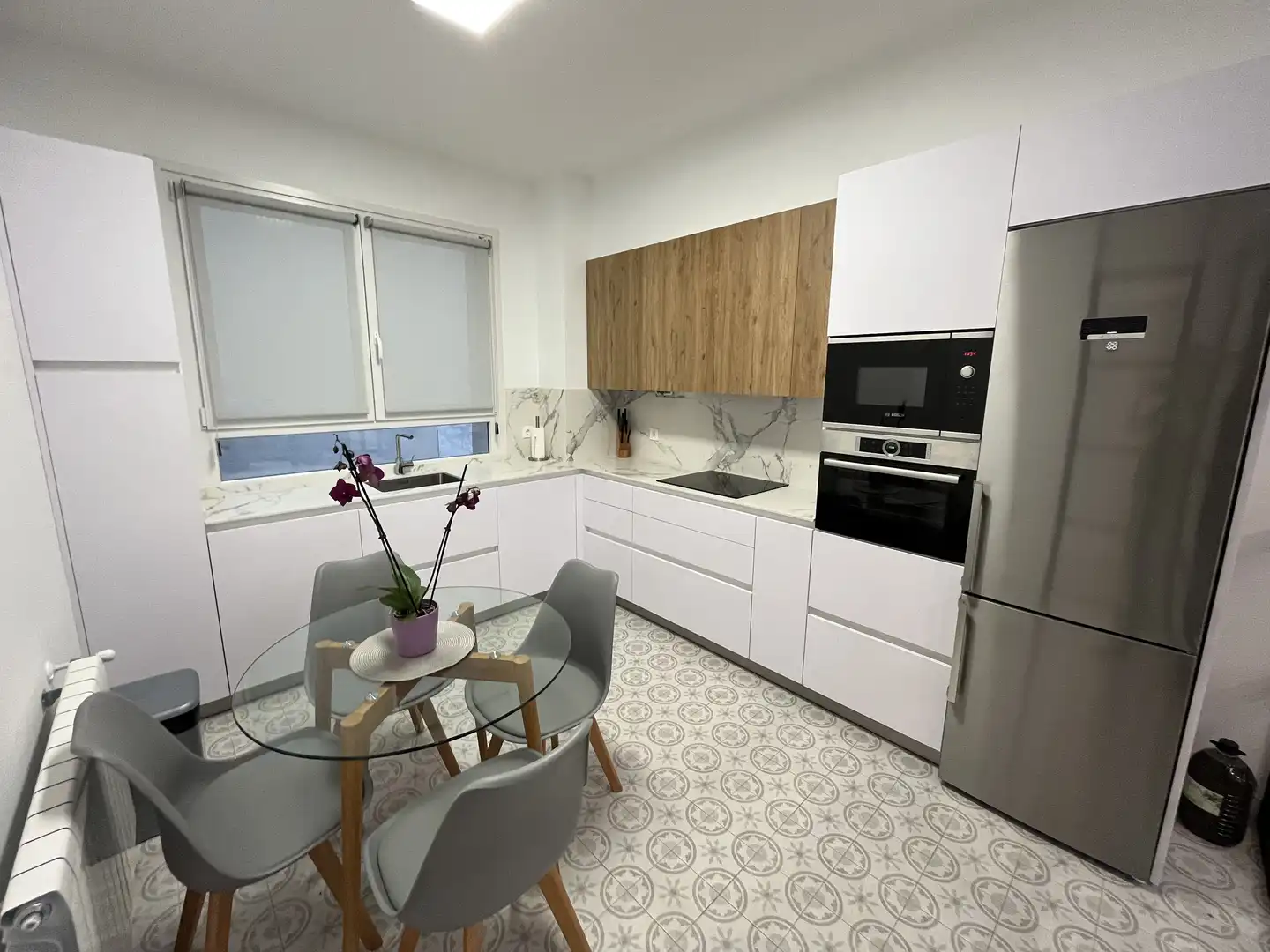 Piso en venta en Gardoki Kardenalaren Kalea, 11, Ensanche - Moyua - Diputación Cocina de Piso en venta en Bilbao con Balcón
