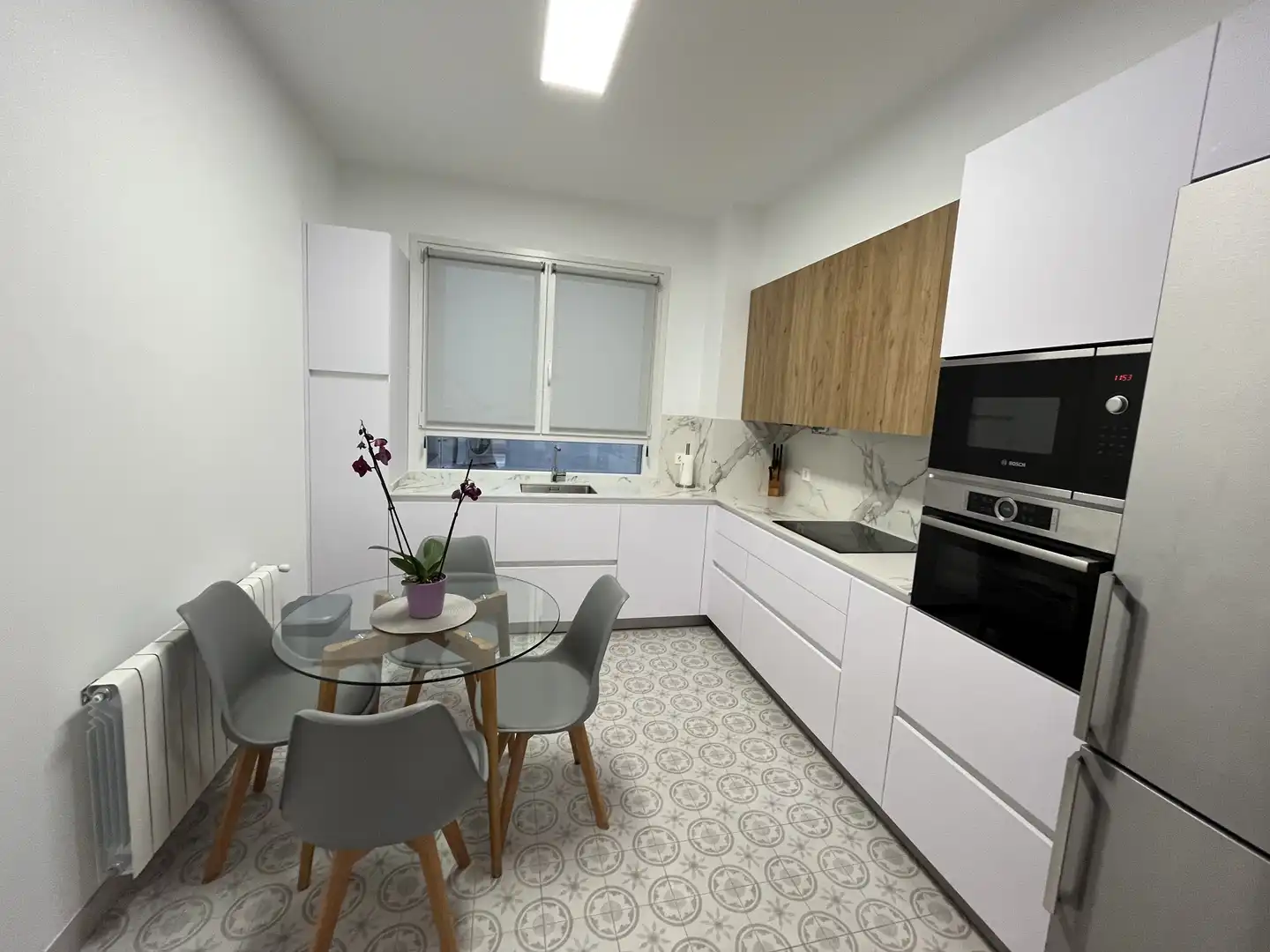 Piso en venta en Gardoki Kardenalaren Kalea, 11, Ensanche - Moyua - Diputación Cocina de Piso en venta en Bilbao con Balcón
