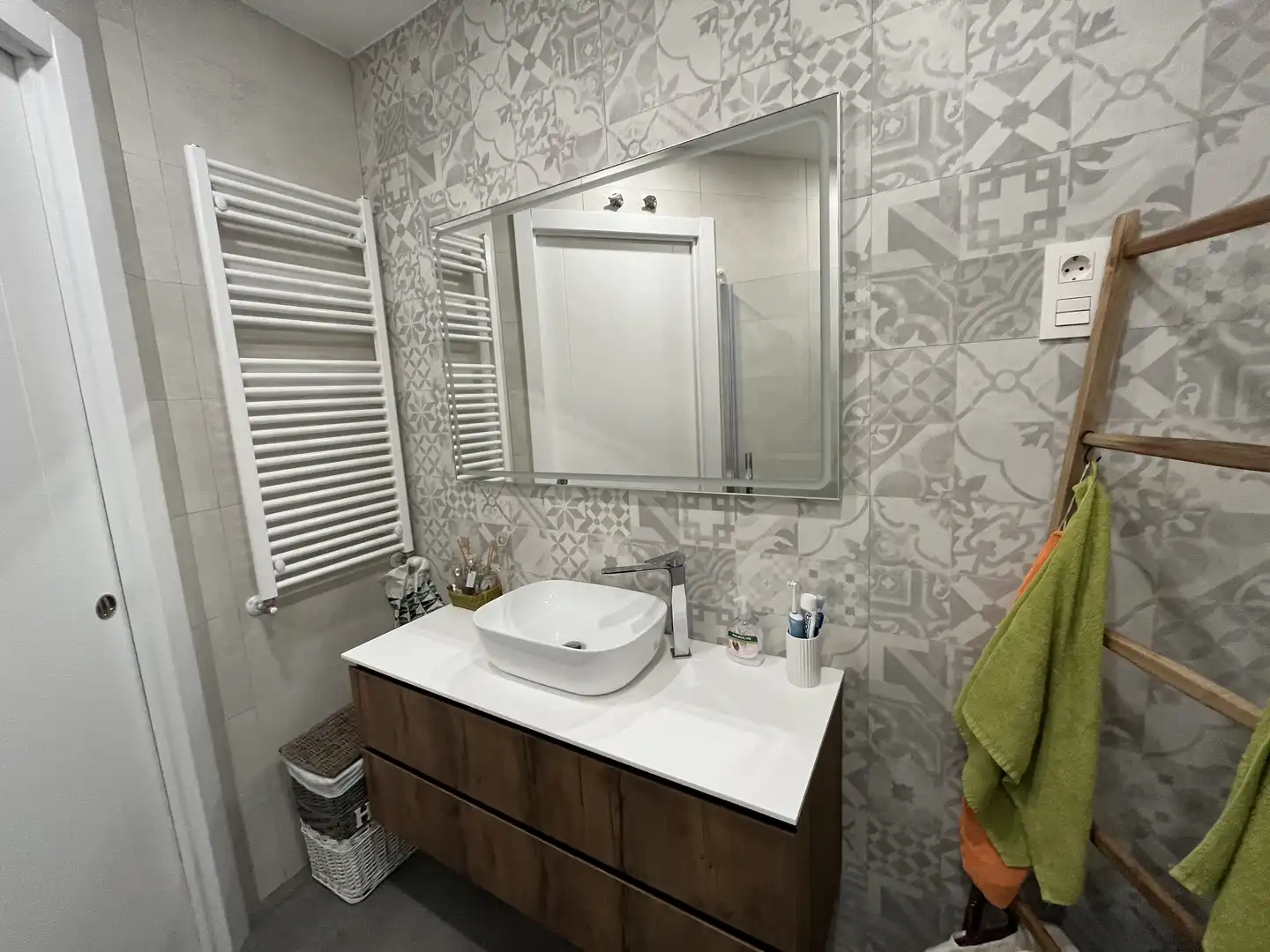 Piso en venta en Gardoki Kardenalaren Kalea, 11, Ensanche - Moyua - Diputación Baño de Piso en venta en Bilbao con Balcón