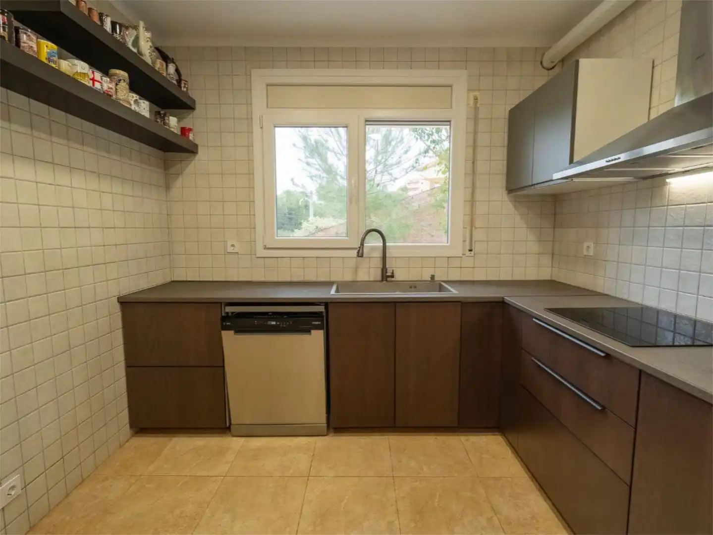 Casa o xalet en venda a Carrer Petunia, 29, Valldemar - Montmar Cuina de Casa o xalet en venda en Calafell amb Aire condicionat, Terrassa i Balcó