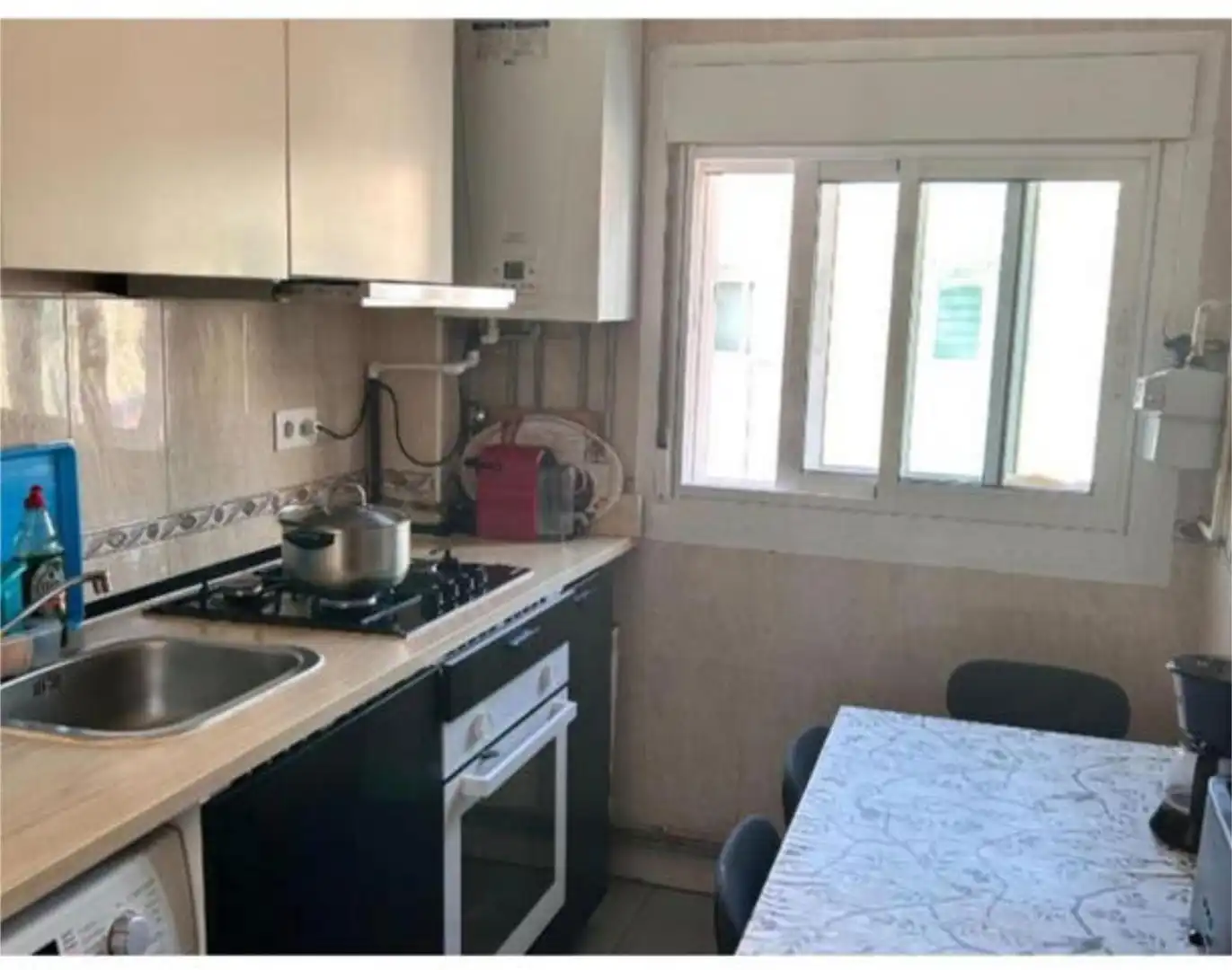 Cocina de Piso en venta en  Madrid Capital