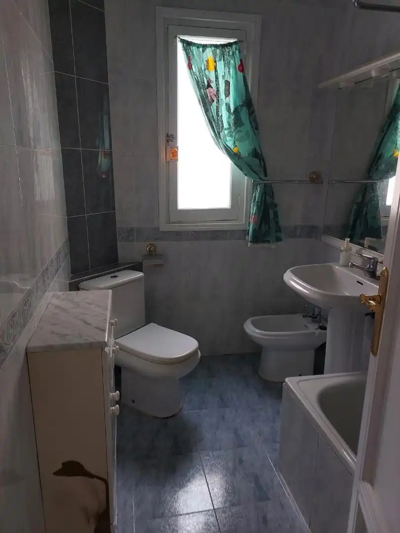Habitación en Calle de Joaquín María López, Gaztambide Baño de Piso para compartir en Madrid con Calefacción, Amueblado y Horno