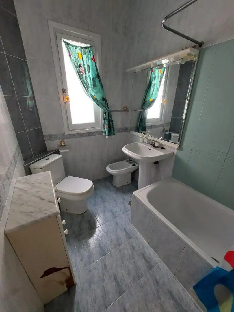 Habitación en Calle de Joaquín María López, Gaztambide Baño de Piso para compartir en Madrid con Calefacción, Amueblado y Horno
