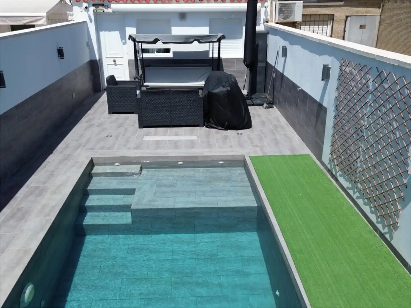 Wohnung zum Verkauf in Calle de Los Jazmines, 52, Zona Carrefour - Urbanizaciones Schwimmbecken von Wohnung zum Verkauf in Torrevieja mit Klimaanlage und Schwimmbad