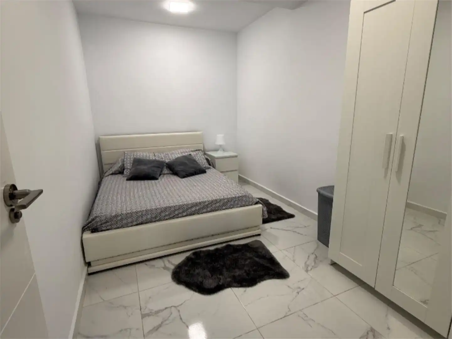 Habitación de Piso en venta en Torrevieja con Aire acondicionado, Calefacción y Jardín privado