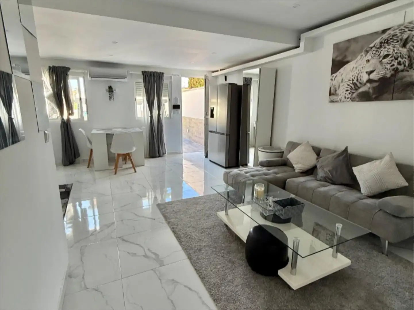 Sala de estar de Piso en venta en Torrevieja con Aire acondicionado, Calefacción y Jardín privado