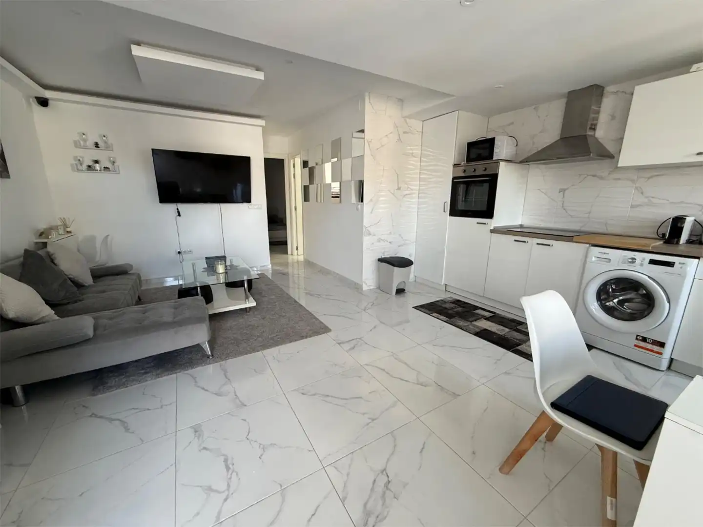Sala de estar de Piso en venta en Torrevieja con Aire acondicionado, Calefacción y Jardín privado