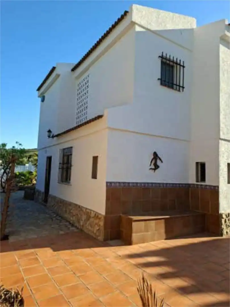 Casa adosada en venta en Turís Vista exterior de Casa adosada en venta en Turís con Jardín privado, Terraza y Trastero