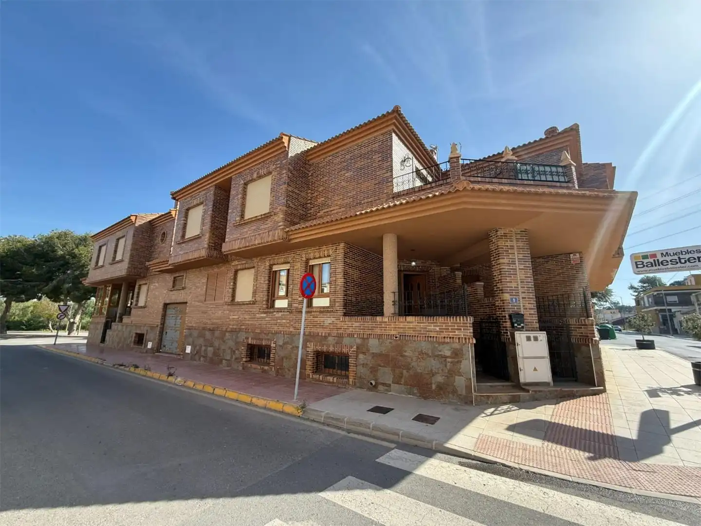 Außenansicht von Einfamilien-Reihenhaus zum Verkauf in Rojales mit Klimaanlage, Terrasse und Balkon