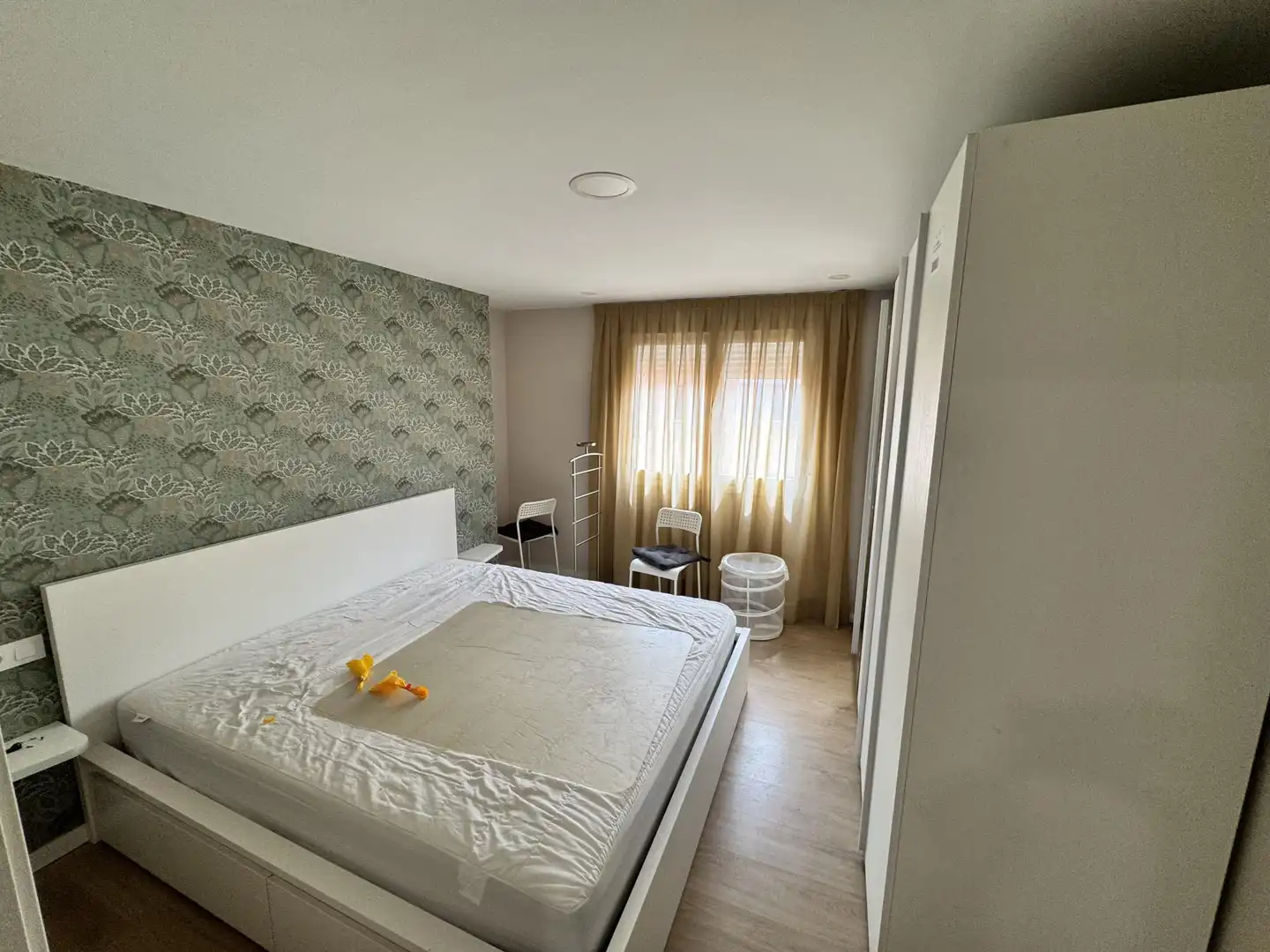 Habitación de Piso de alquiler en Valencia con Parquet, Amueblado y Balcón