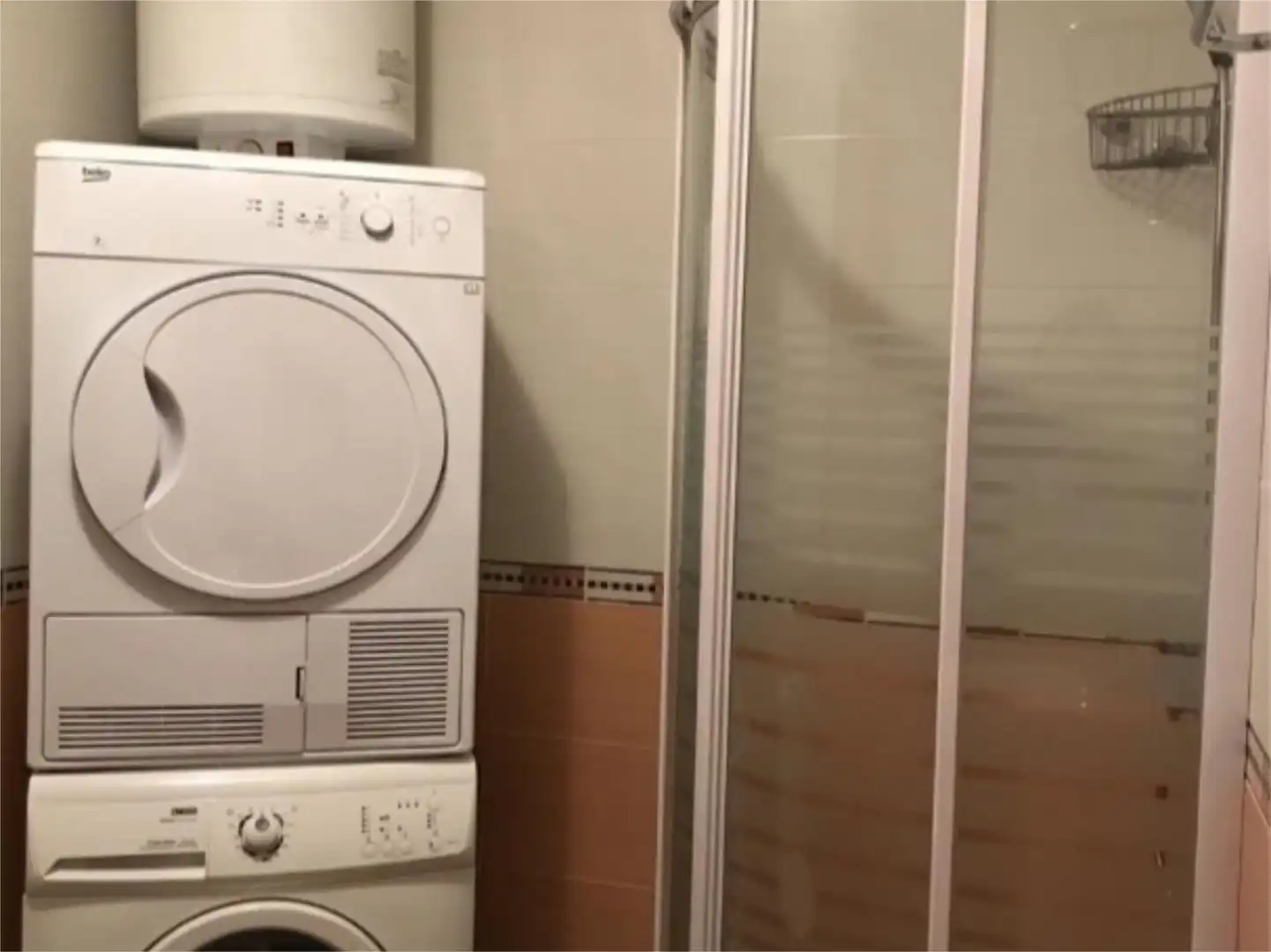 Baño de Estudio de alquiler en Almagro con Aire acondicionado y Amueblado