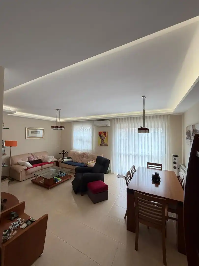 Sala de estar de Casa o chalet en venta en Fuenlabrada con Aire acondicionado, Calefacción y Jardín privado