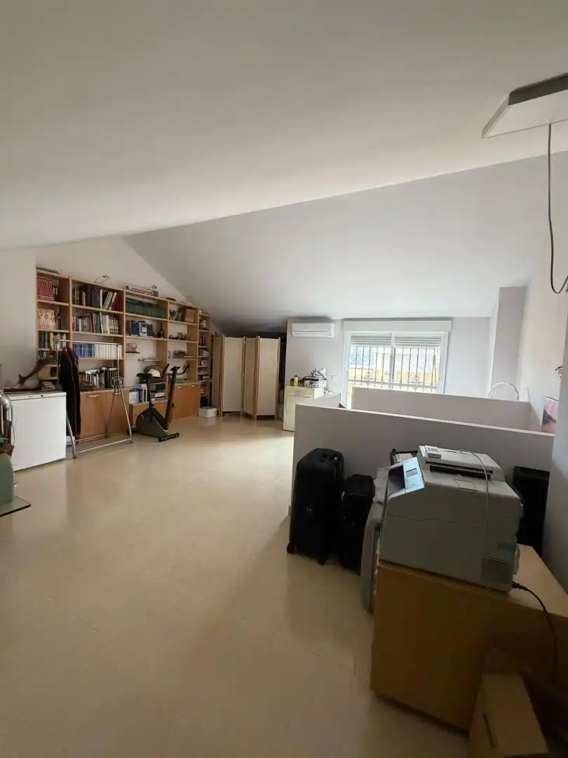 Houses for sale in Fuenlabrada  with Air Conditioner, Heating and Private garden