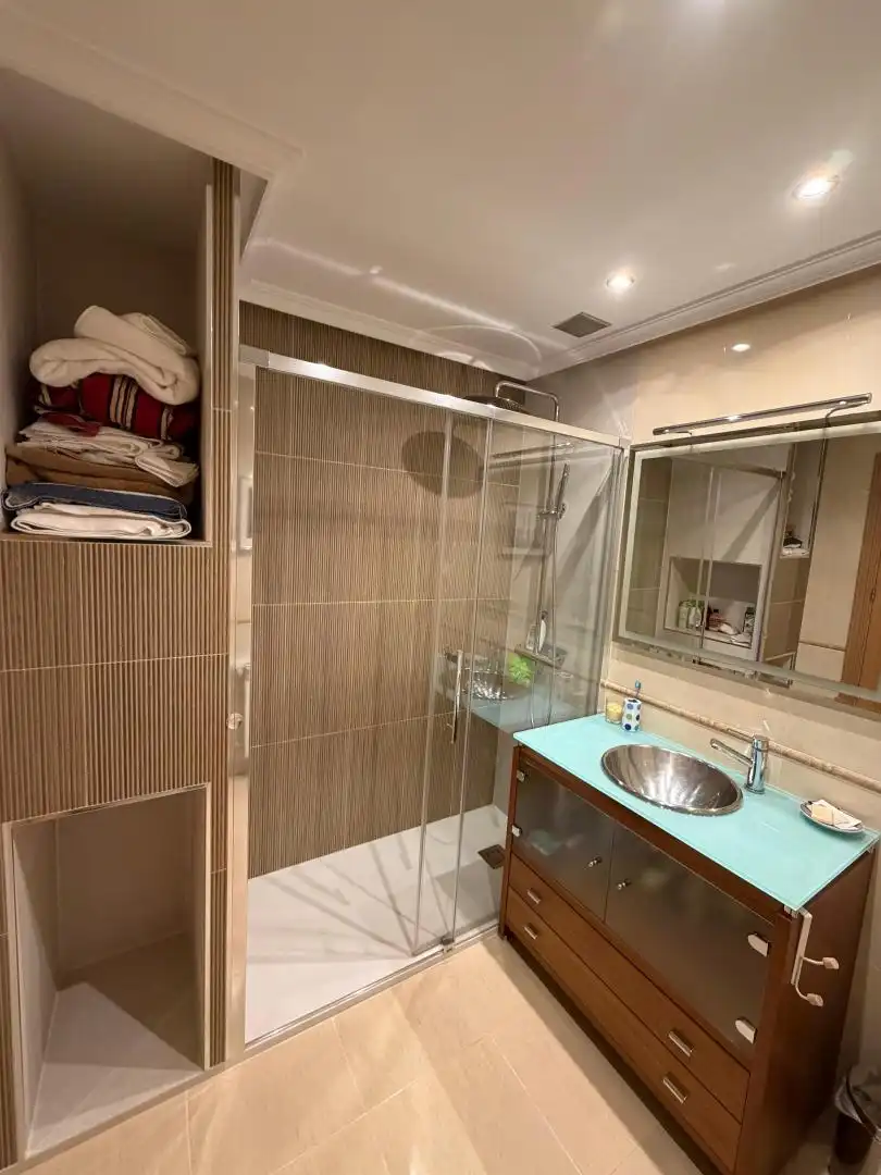 Bathroom of Houses for sale in Fuenlabrada  with Air Conditioner, Heating and Private garden