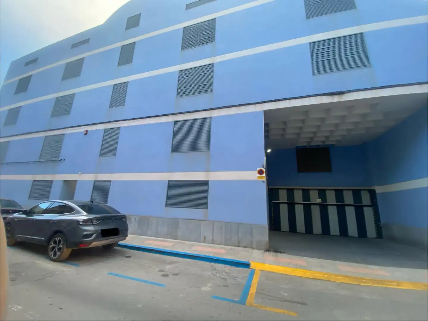 Garaje de alquiler en Calle Sancho Medina, 23, El Carril - Paseo de Chapi Parking de Garaje de alquiler en Villena
