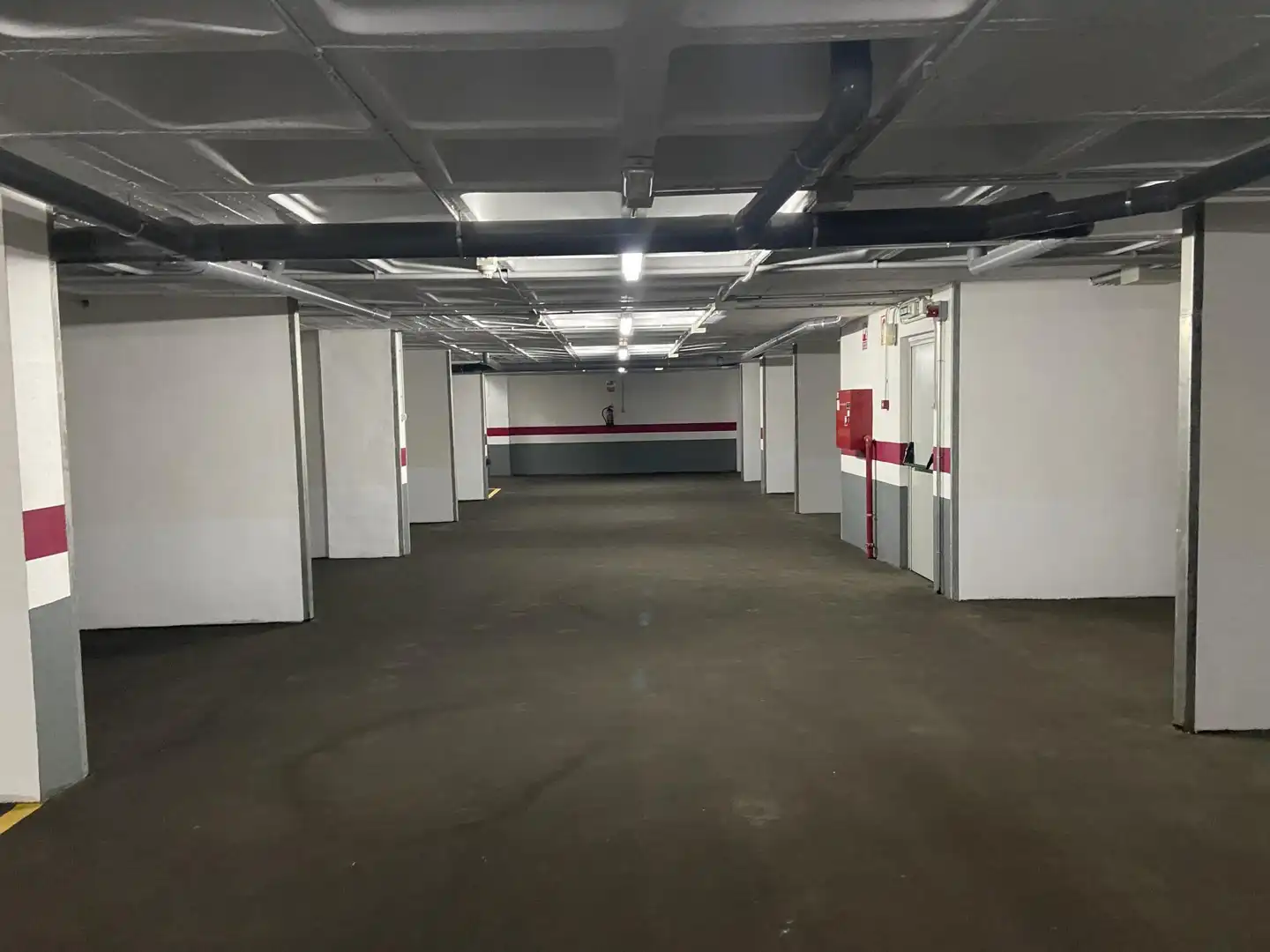 Garaje de alquiler en Calle Sancho Medina, 23, El Carril - Paseo de Chapi Parking de Garaje de alquiler en Villena