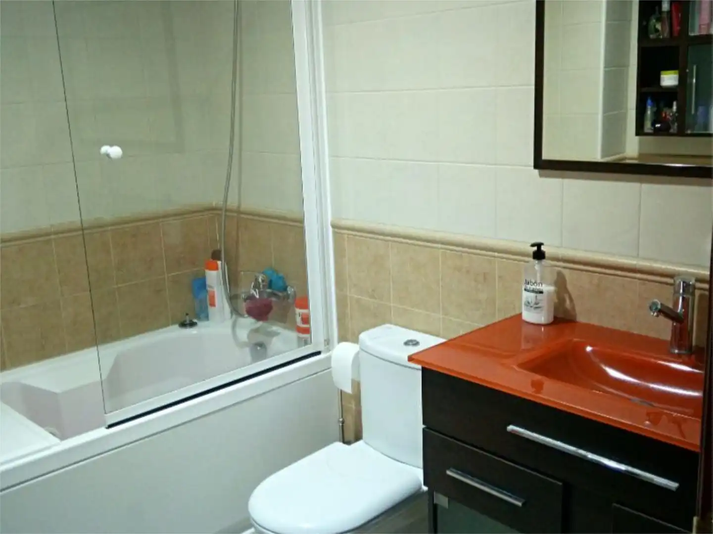 Piso en venta en Calle Leonardo da Vinci, 32, Carbajosa de la Sagrada Baño de Piso en venta en Carbajosa de la Sagrada con Calefacción, Jardín privado y Parquet