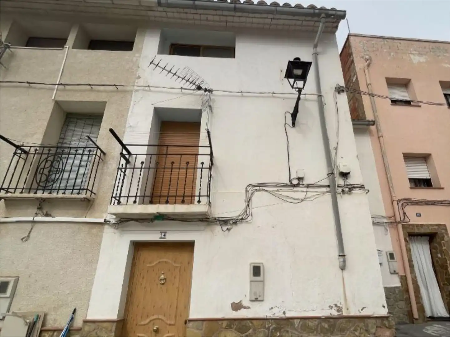 Exterior view of Detached homes for sale in Higueruelas  with Balcony