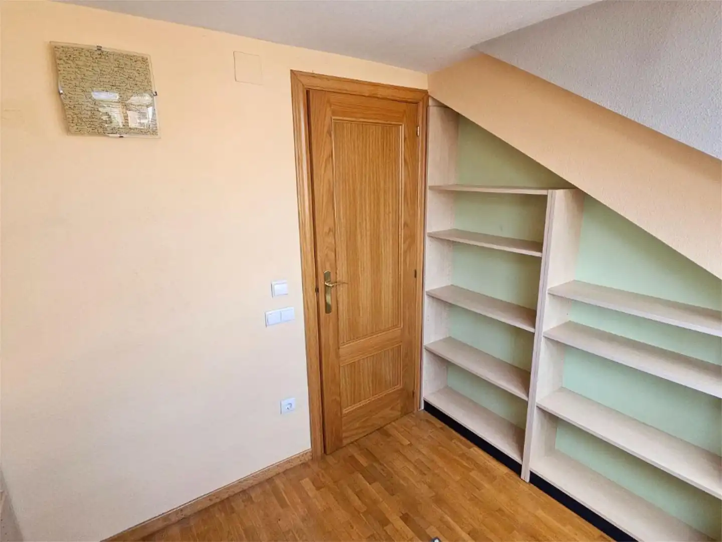 Piso en venta en Calle San Cristóbal, 11, Cistérniga Habitación de Piso en venta en Cistérniga con Aire acondicionado, Calefacción y Parquet