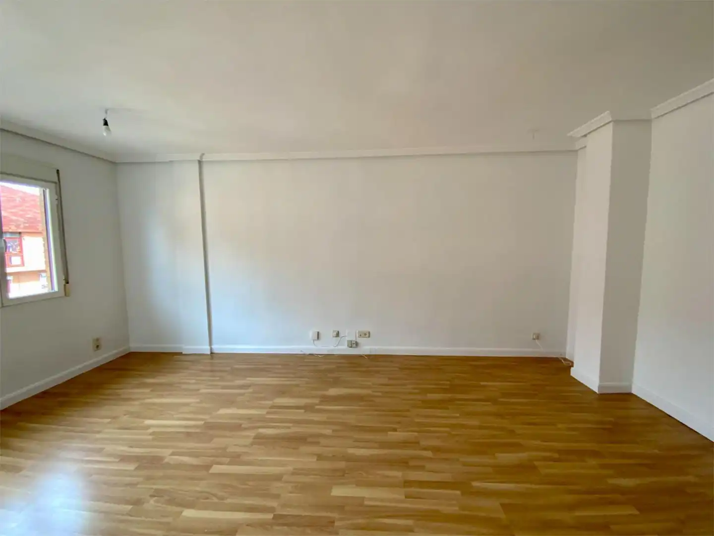 Piso en venta en Calle Rosalía de Castro, 21, Casco Antiguo Habitación de Piso en venta en Majadahonda con Terraza y Piscina