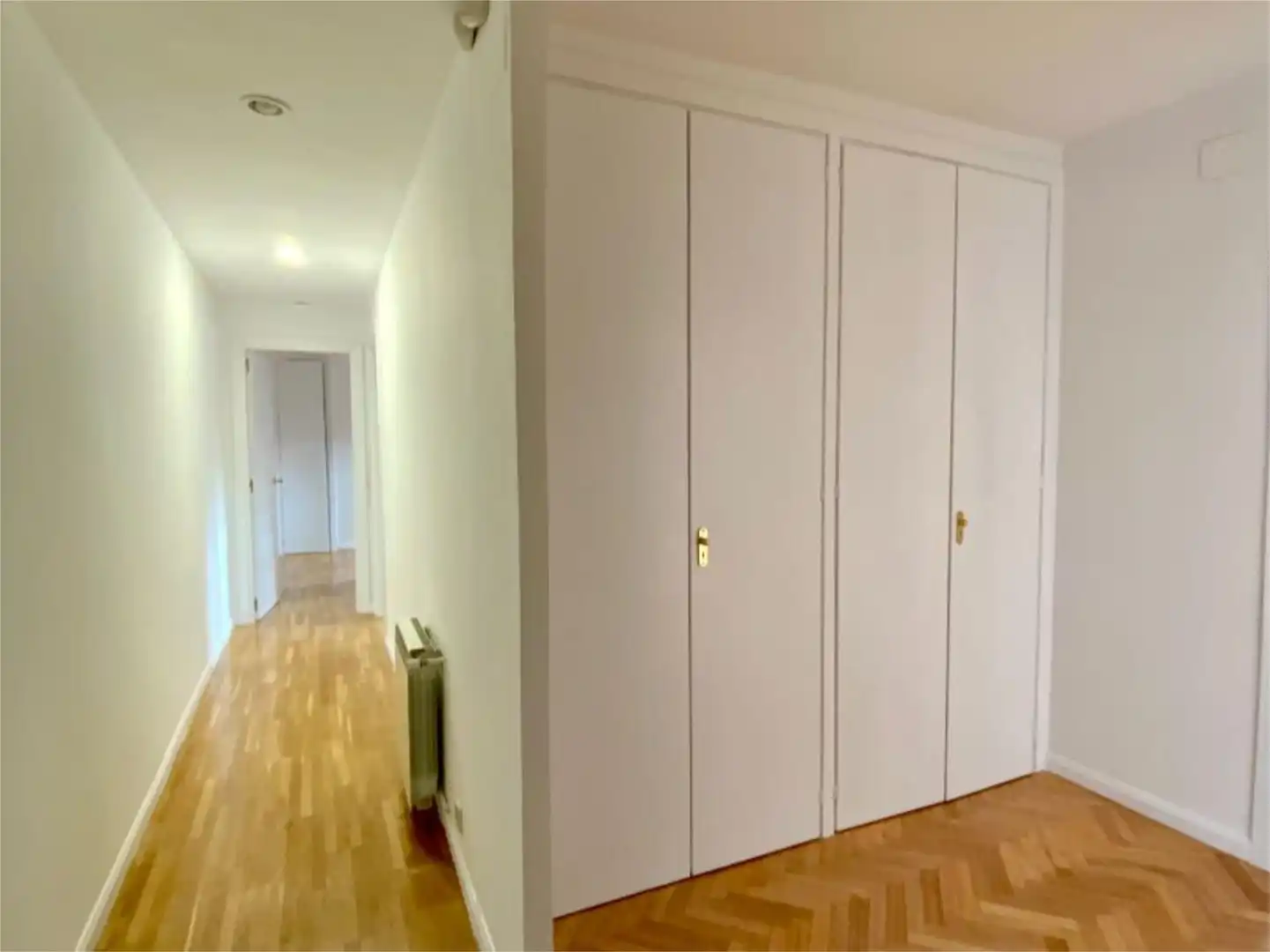 Piso en venta en Calle Rosalía de Castro, 21, Casco Antiguo Piso en venta en Majadahonda con Terraza y Piscina