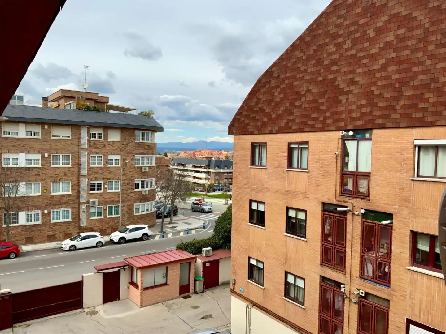 Piso en venta en Calle Rosalía de Castro, 21, Casco Antiguo Vista exterior de Piso en venta en Majadahonda con Terraza y Piscina