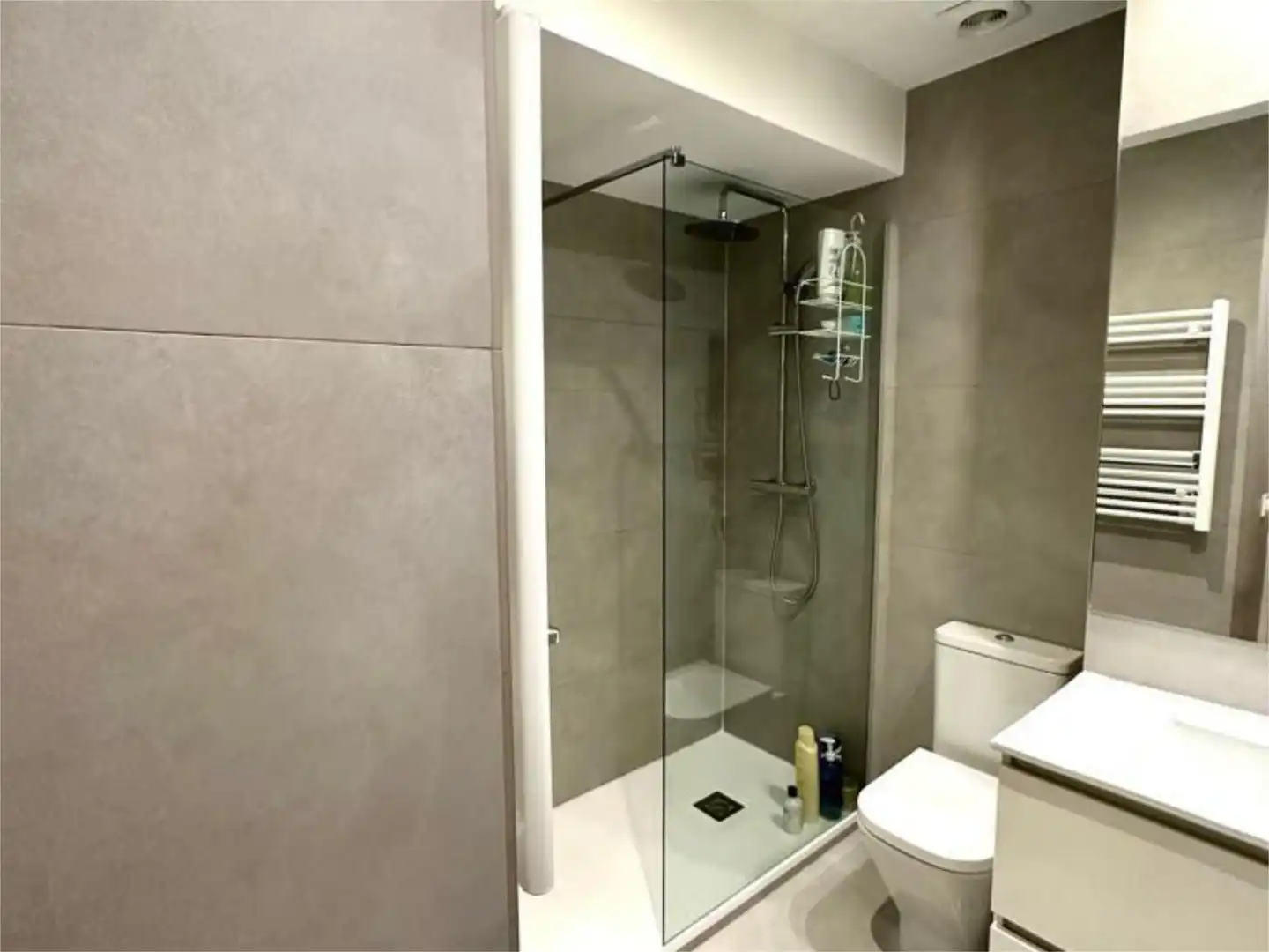 Wohnung zur Miete in Calle de Núñez de Balboa, 118, El Viso Badezimmer von Wohnung zur Miete in Madrid mit Klimaanlage, Heizung und Privatgarten