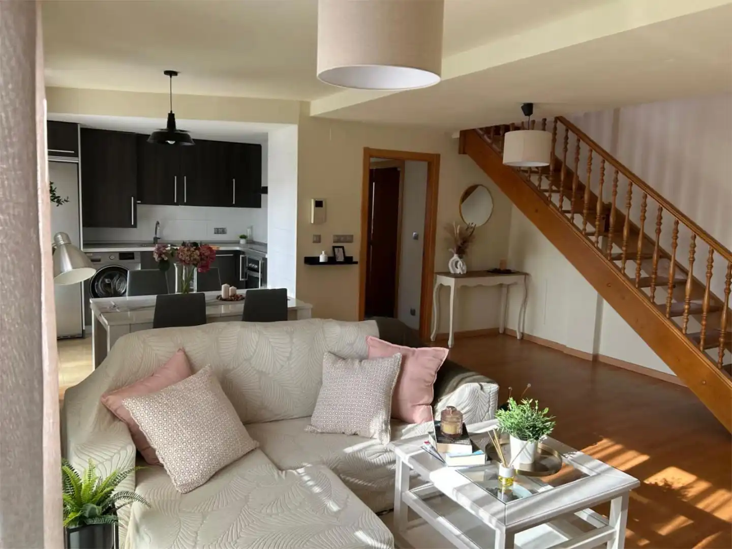 Dúplex en venta en Avenida Esteribar, 107, Esteribar Sala de estar de Dúplex en venta en Esteribar con Calefacción, Parquet y Piscina