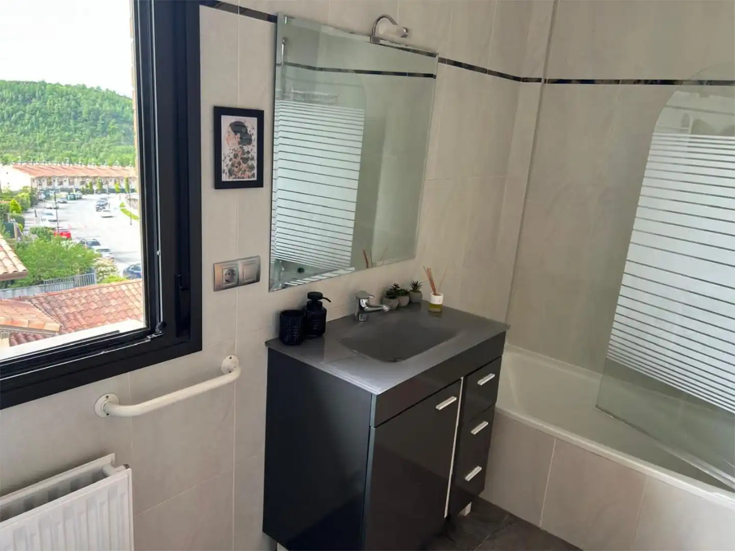 Dúplex en venta en Avenida Esteribar, 107, Esteribar Baño de Dúplex en venta en Esteribar con Calefacción, Parquet y Piscina