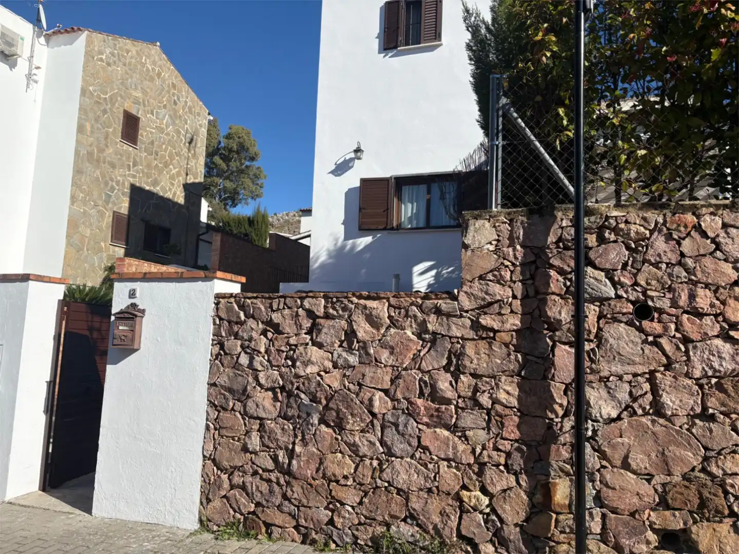 Casa o chalet en venta en Estalactita, 2, Aracena Vista exterior de Casa o chalet en venta en Aracena con Aire acondicionado, Terraza y Balcón